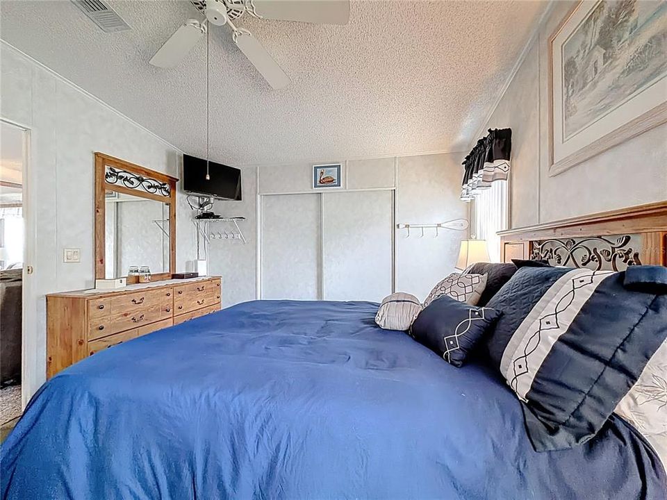 待售: $165,500 (2 贝兹, 2 浴室, 768 平方英尺)