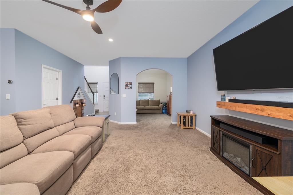 待售: $489,000 (4 贝兹, 3 浴室, 2957 平方英尺)