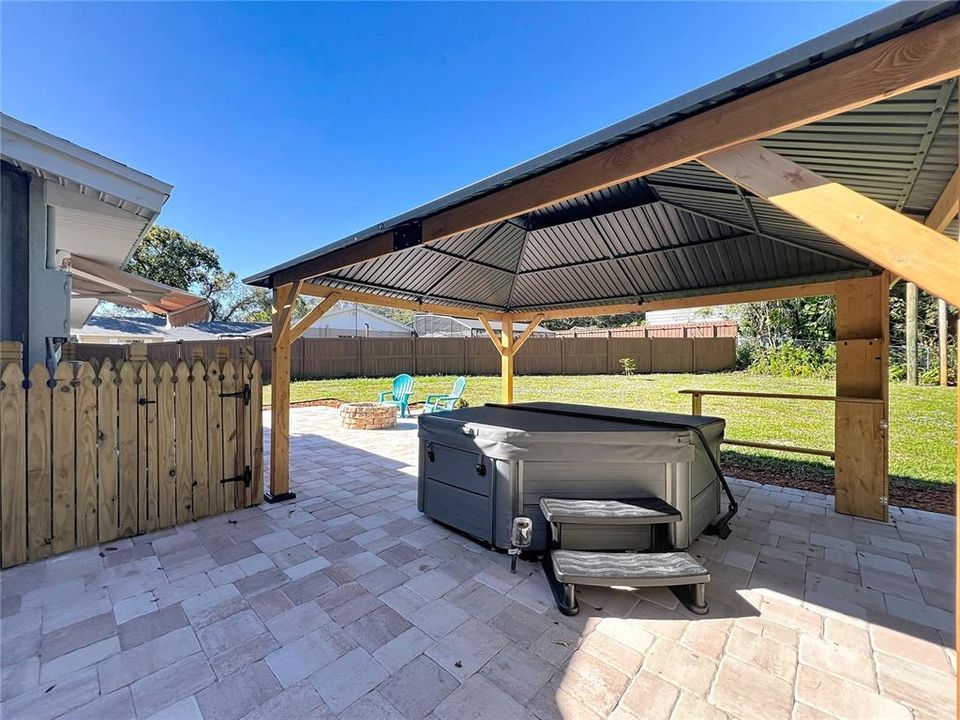 For Sale: $489,000 (4 beds, 3 baths, 1796 Square Feet)