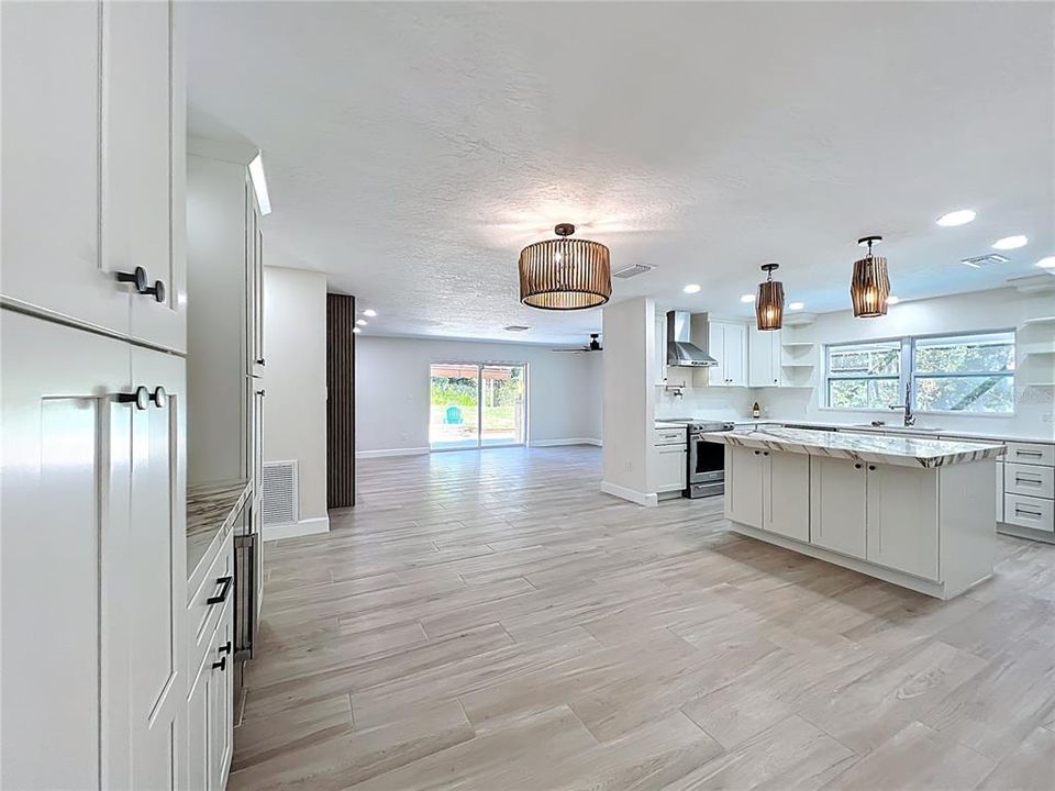 For Sale: $489,000 (4 beds, 3 baths, 1796 Square Feet)