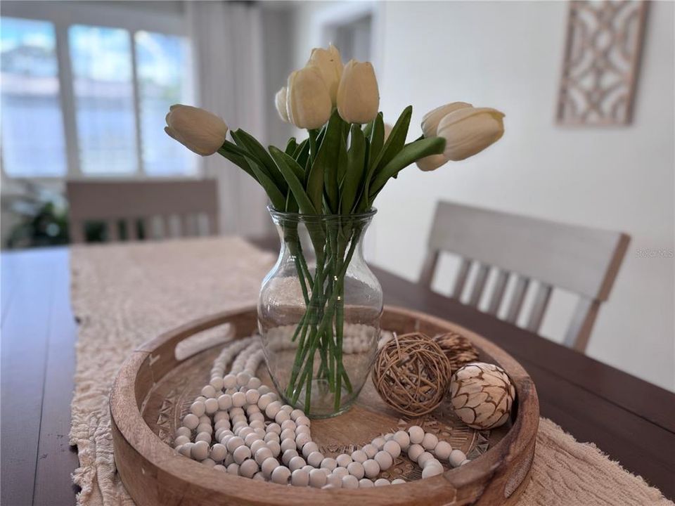 合同活跃: $550,000 (2 贝兹, 2 浴室, 1471 平方英尺)