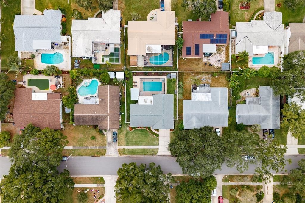 合同活跃: $550,000 (2 贝兹, 2 浴室, 1471 平方英尺)