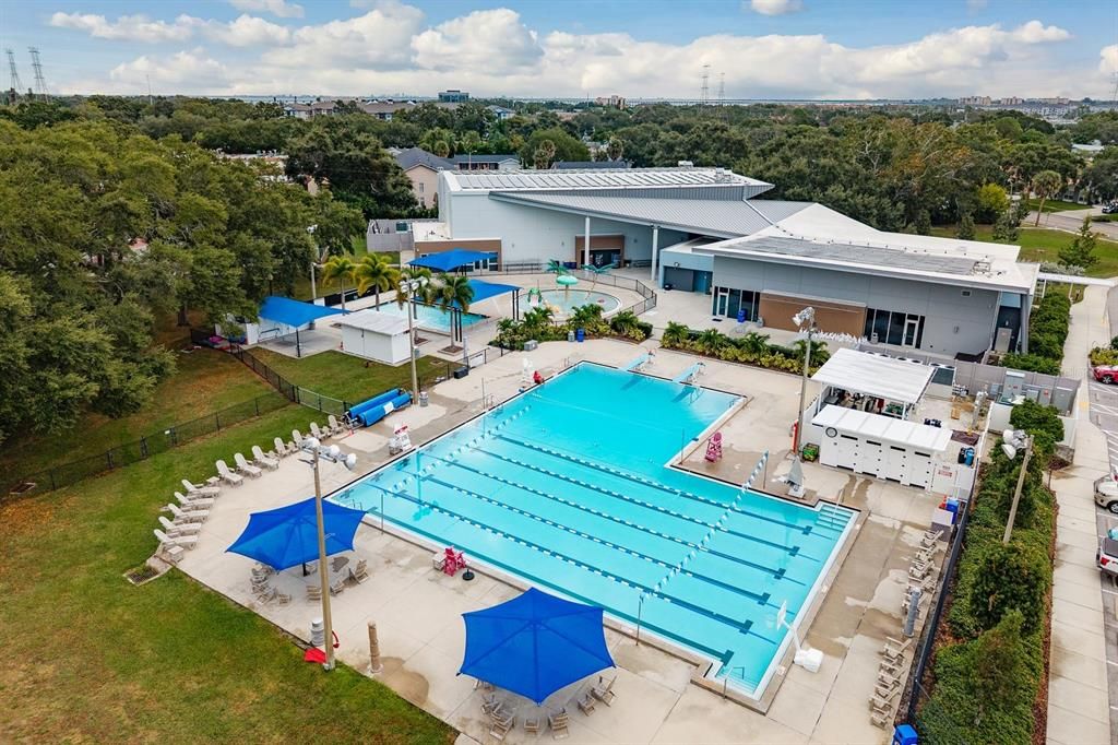 合同活跃: $550,000 (2 贝兹, 2 浴室, 1471 平方英尺)