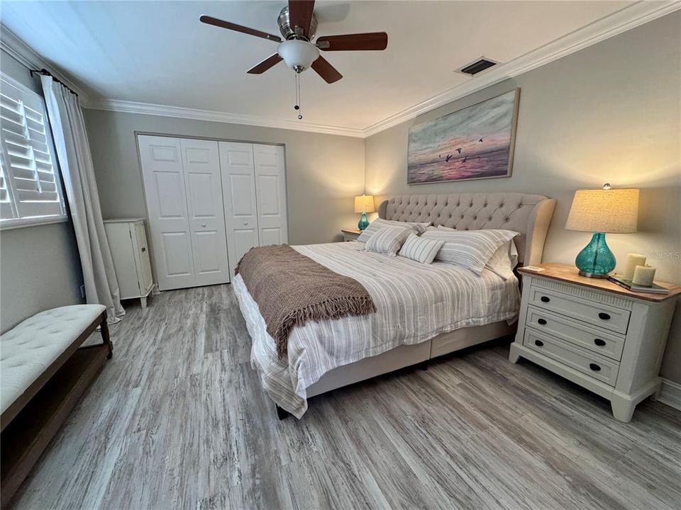 合同活跃: $550,000 (2 贝兹, 2 浴室, 1471 平方英尺)