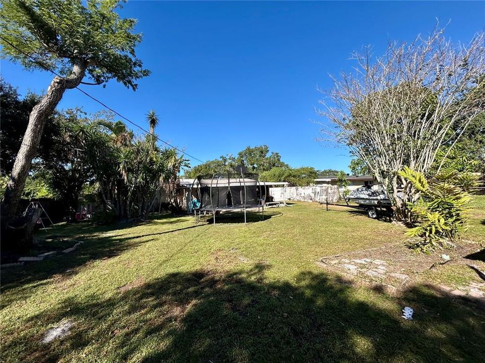 For Sale: $269,900 (3 beds, 1 baths, 984 Square Feet)