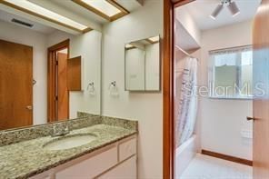 For Rent: $2,100 (3 beds, 2 baths, 2043 Square Feet)