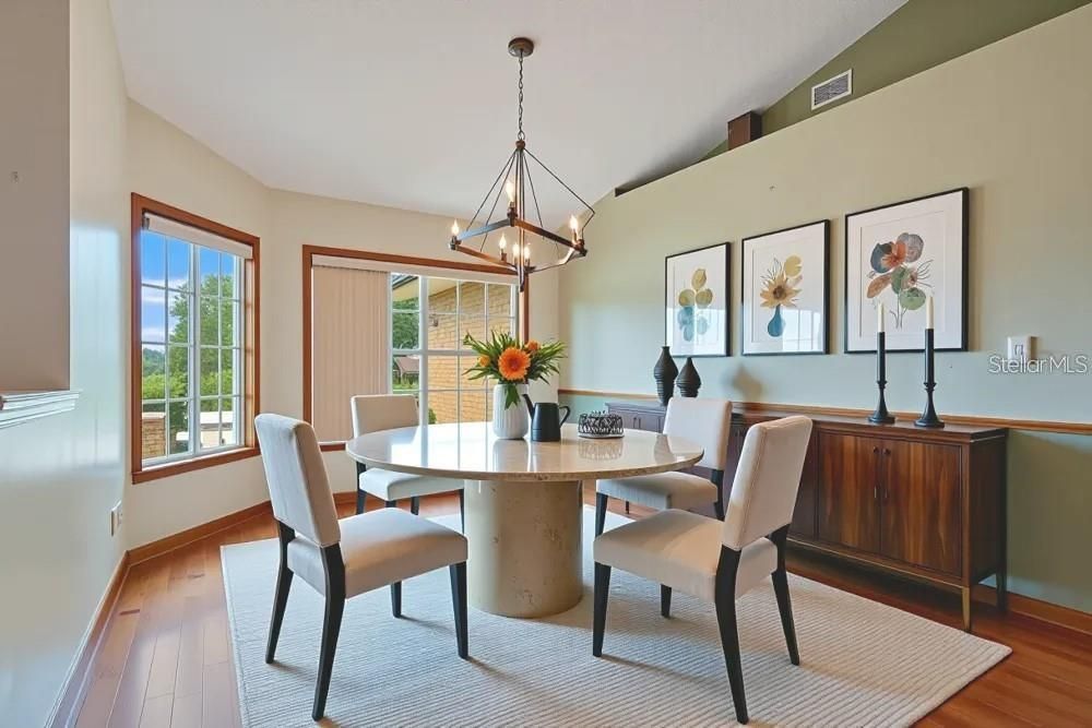 For Rent: $2,100 (3 beds, 2 baths, 2043 Square Feet)