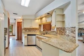 For Rent: $2,100 (3 beds, 2 baths, 2043 Square Feet)