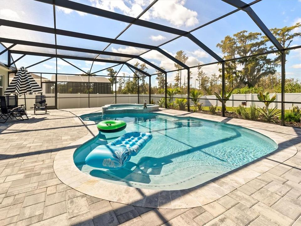 En Venta: $613,500 (4 camas, 3 baños, 2466 Pies cuadrados)