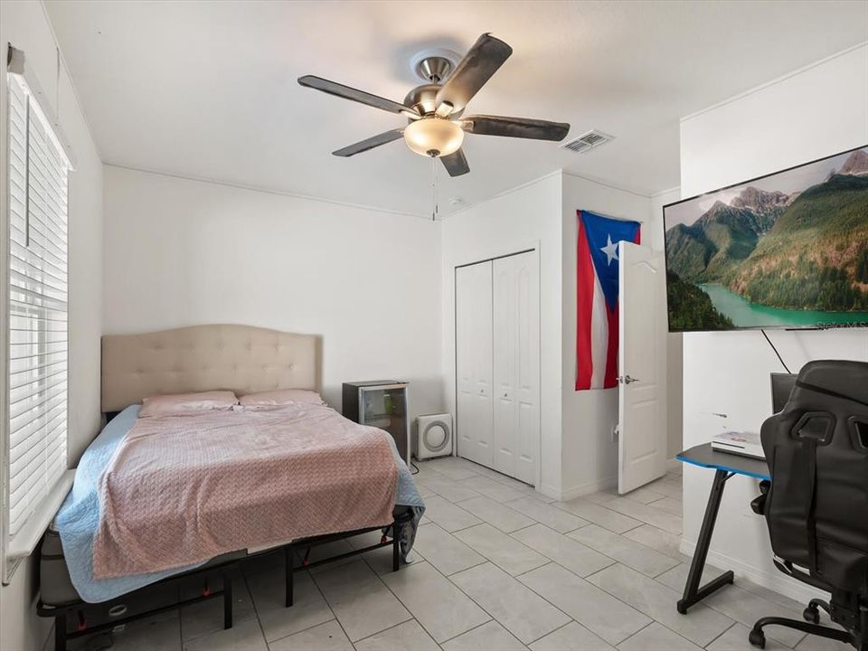 En Venta: $613,500 (4 camas, 3 baños, 2466 Pies cuadrados)