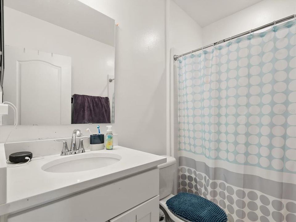 En Venta: $613,500 (4 camas, 3 baños, 2466 Pies cuadrados)