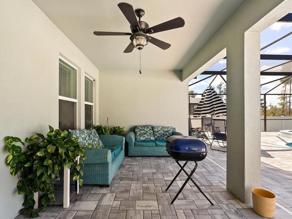 En Venta: $613,500 (4 camas, 3 baños, 2466 Pies cuadrados)