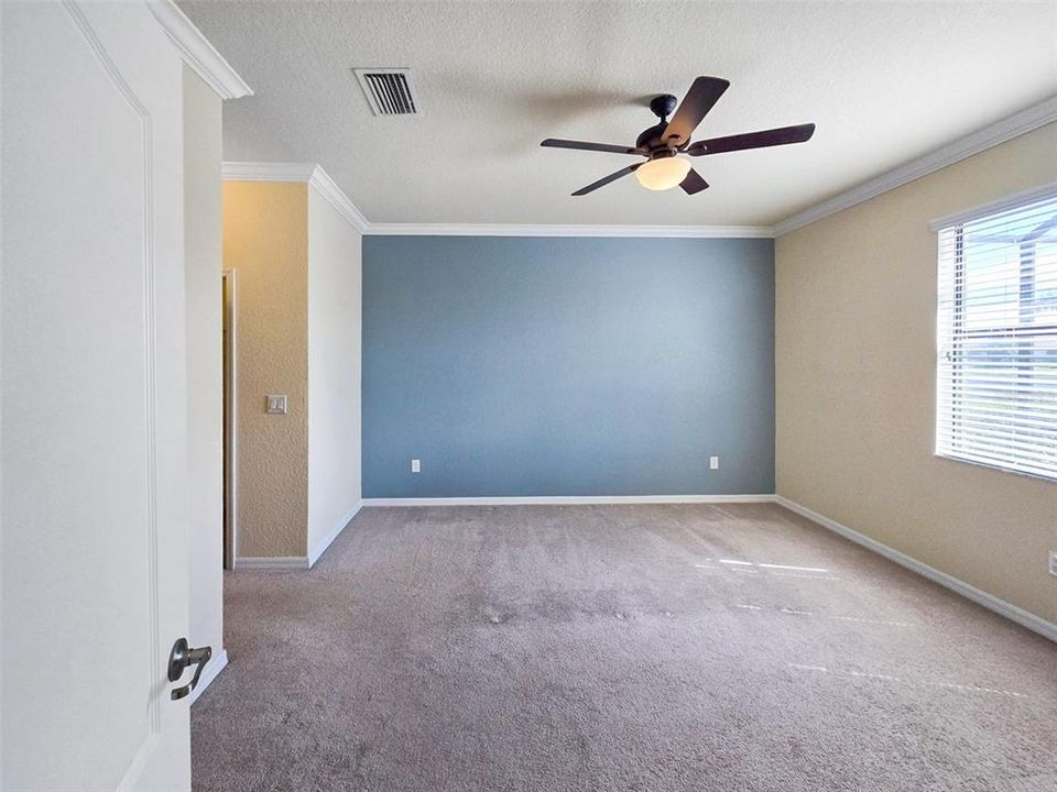 出租: $4,200 (4 贝兹, 3 浴室, 2884 平方英尺)