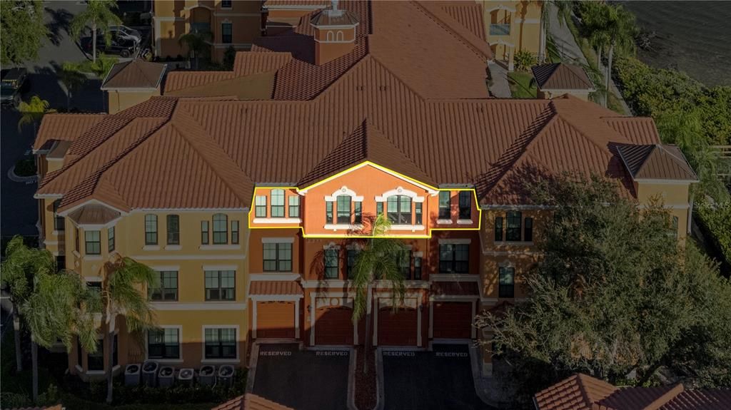 For Sale: $295,000 (2 beds, 2 baths, 1198 Square Feet)