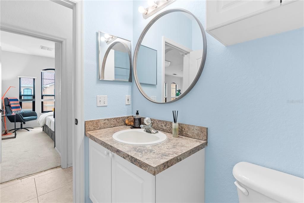 For Sale: $295,000 (2 beds, 2 baths, 1198 Square Feet)