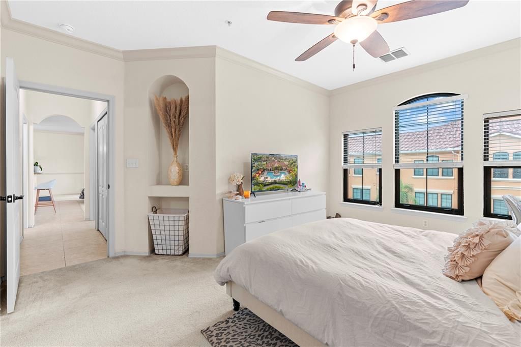 For Sale: $295,000 (2 beds, 2 baths, 1198 Square Feet)