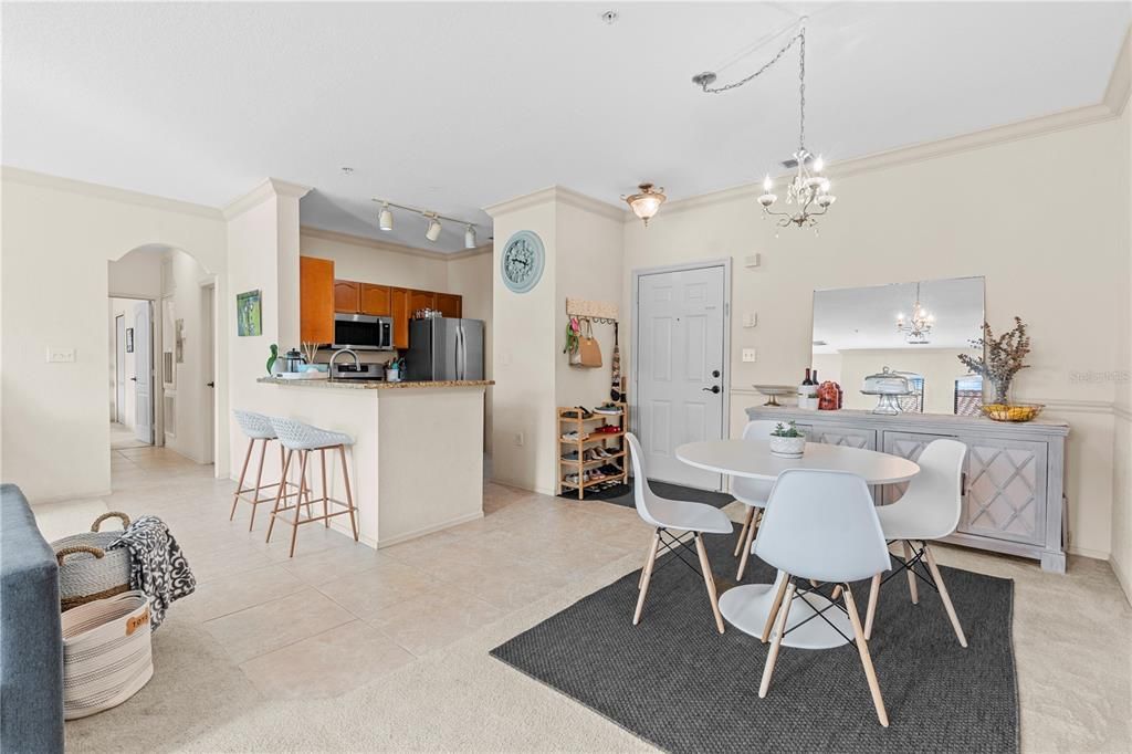 For Sale: $295,000 (2 beds, 2 baths, 1198 Square Feet)