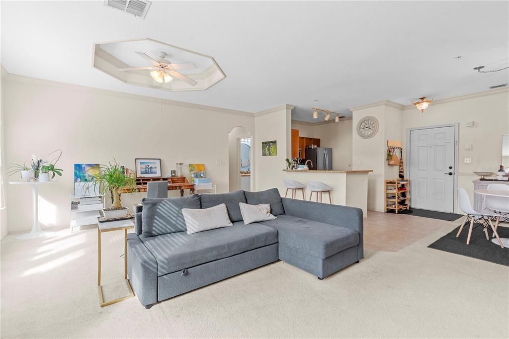 For Sale: $295,000 (2 beds, 2 baths, 1198 Square Feet)