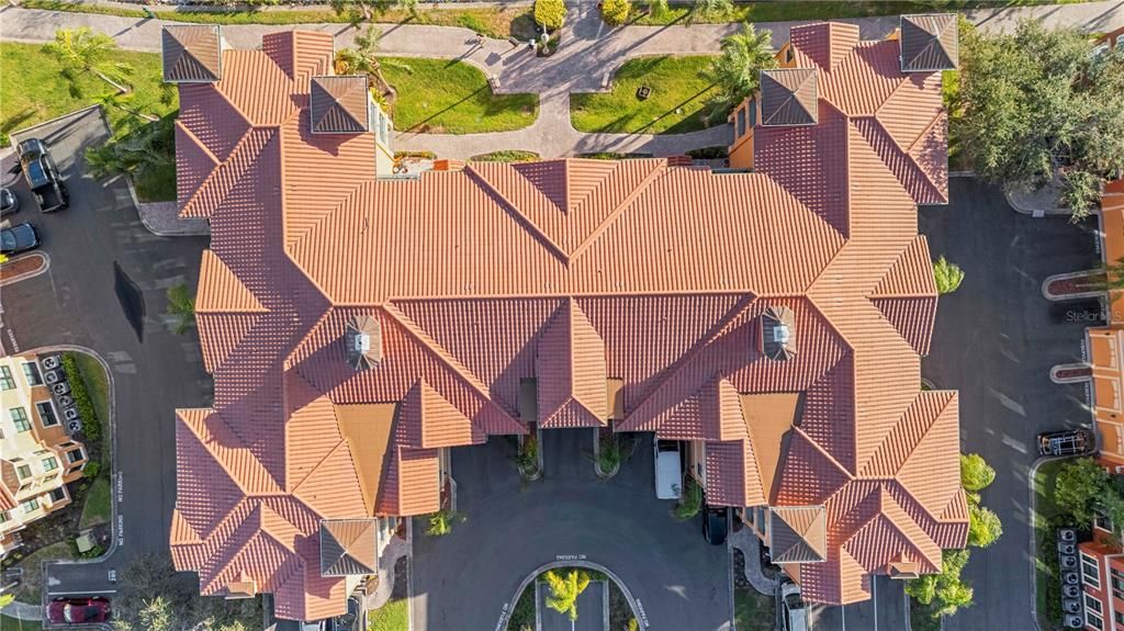 For Sale: $295,000 (2 beds, 2 baths, 1198 Square Feet)