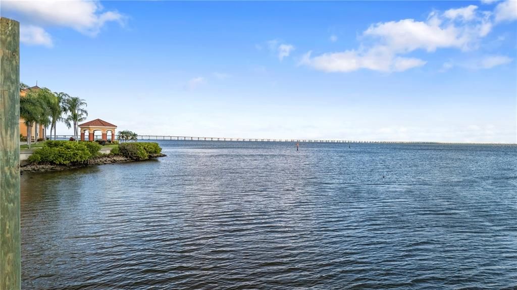 For Sale: $295,000 (2 beds, 2 baths, 1198 Square Feet)