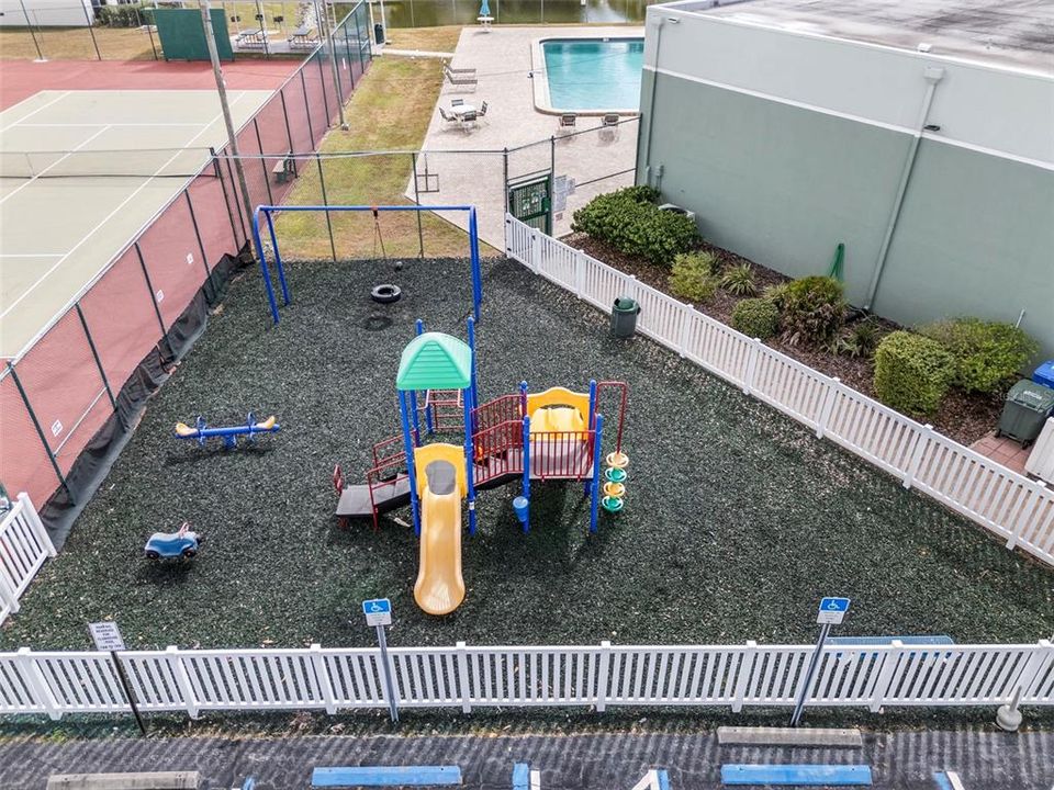 待售: $299,000 (3 贝兹, 2 浴室, 1419 平方英尺)