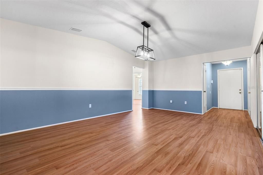 待售: $299,000 (3 贝兹, 2 浴室, 1419 平方英尺)