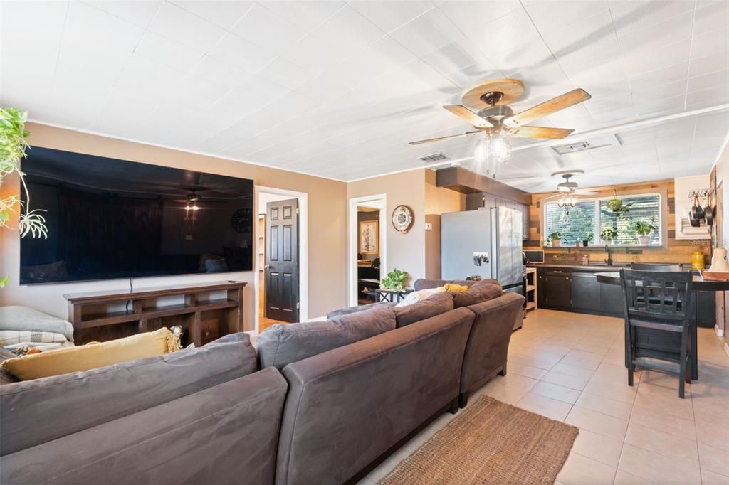 En Venta: $265,000 (2 camas, 2 baños, 1234 Pies cuadrados)