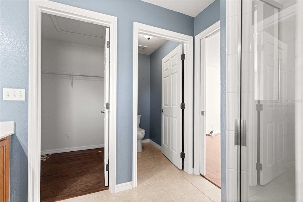 待售: $350,000 (4 贝兹, 2 浴室, 1815 平方英尺)