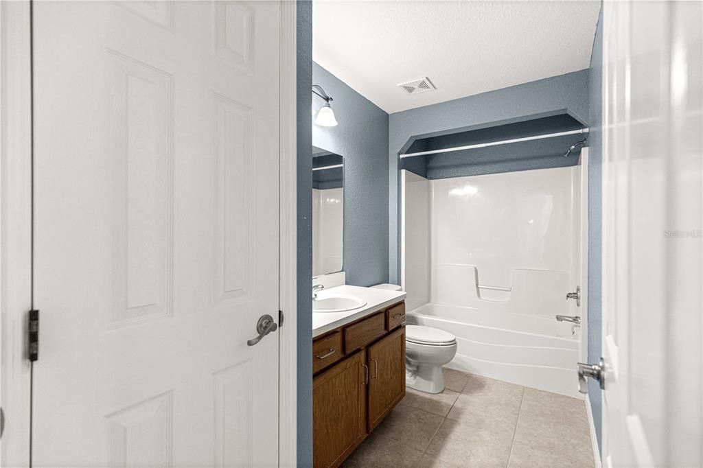 待售: $350,000 (4 贝兹, 2 浴室, 1815 平方英尺)