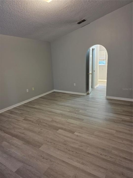 For Rent: $2,400 (4 beds, 2 baths, 2320 Square Feet)