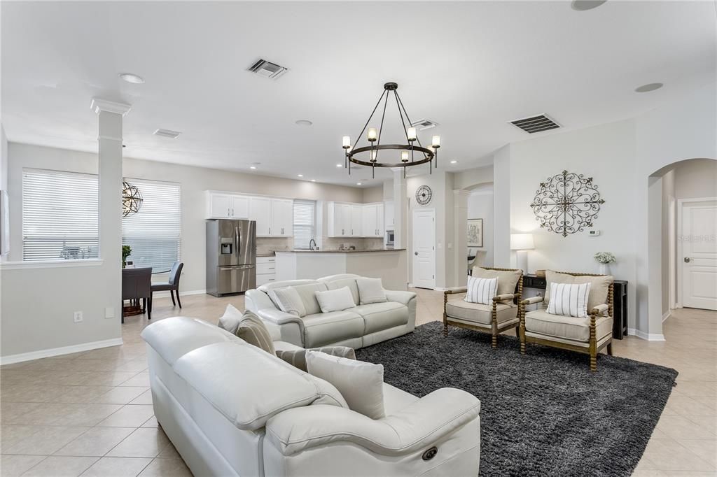 待售: $870,000 (4 贝兹, 3 浴室, 2806 平方英尺)