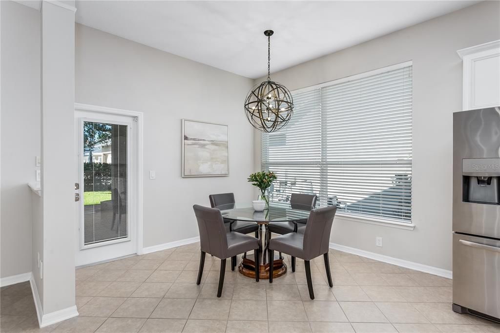 待售: $870,000 (4 贝兹, 3 浴室, 2806 平方英尺)