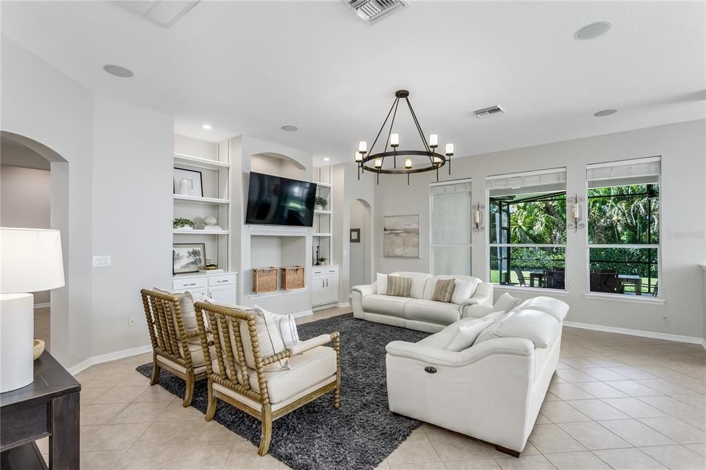 待售: $870,000 (4 贝兹, 3 浴室, 2806 平方英尺)