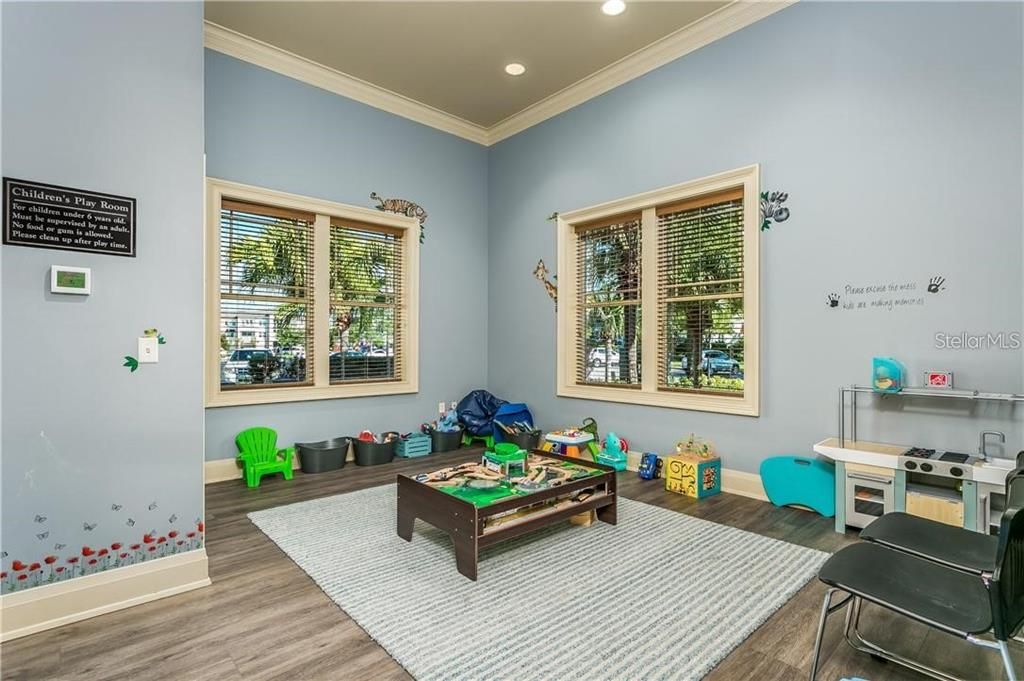 待售: $870,000 (4 贝兹, 3 浴室, 2806 平方英尺)