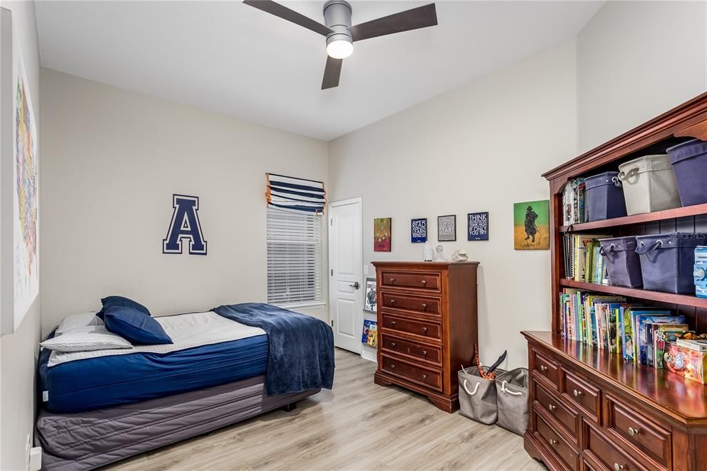 待售: $870,000 (4 贝兹, 3 浴室, 2806 平方英尺)