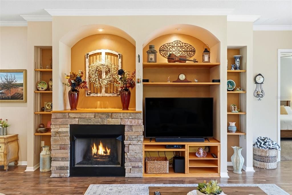 Под контрактом: $450,000 (3 спален, 2 ванн, 2480 Квадратных фут)