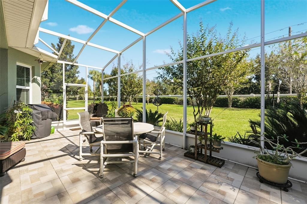 Под контрактом: $450,000 (3 спален, 2 ванн, 2480 Квадратных фут)