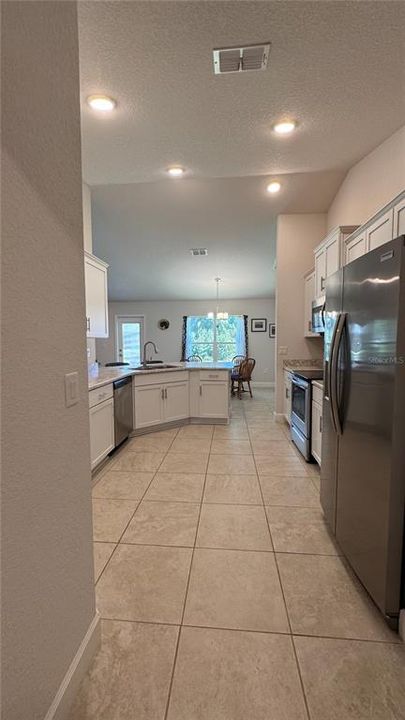 For Sale: $334,900 (4 beds, 2 baths, 1766 Square Feet)