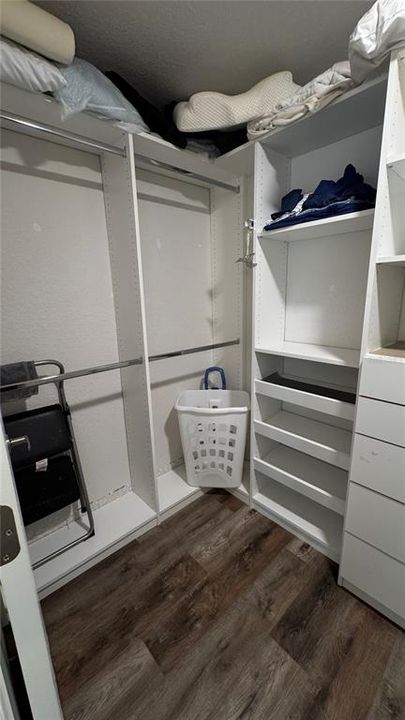 For Sale: $334,900 (4 beds, 2 baths, 1766 Square Feet)