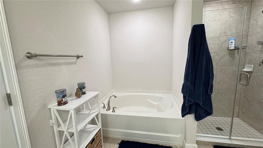 For Sale: $334,900 (4 beds, 2 baths, 1766 Square Feet)