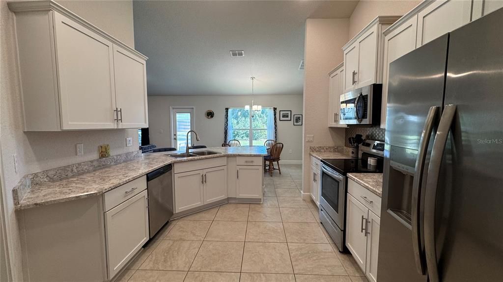 For Sale: $334,900 (4 beds, 2 baths, 1766 Square Feet)