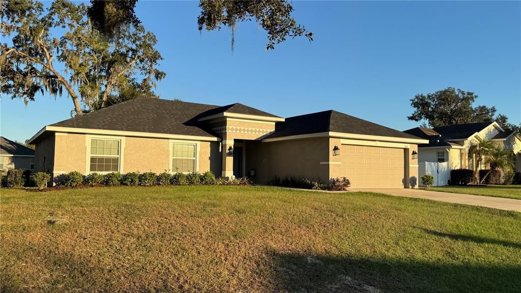 For Sale: $334,900 (4 beds, 2 baths, 1766 Square Feet)