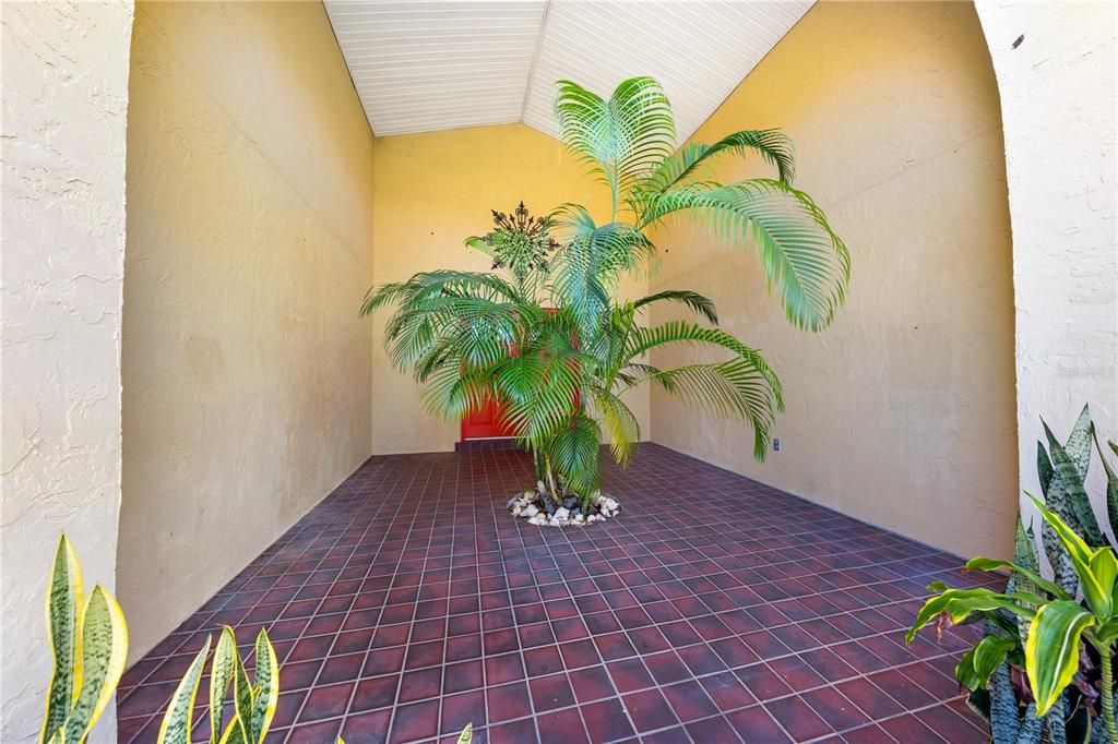 Activo con contrato: $525,000 (3 camas, 2 baños, 2277 Pies cuadrados)