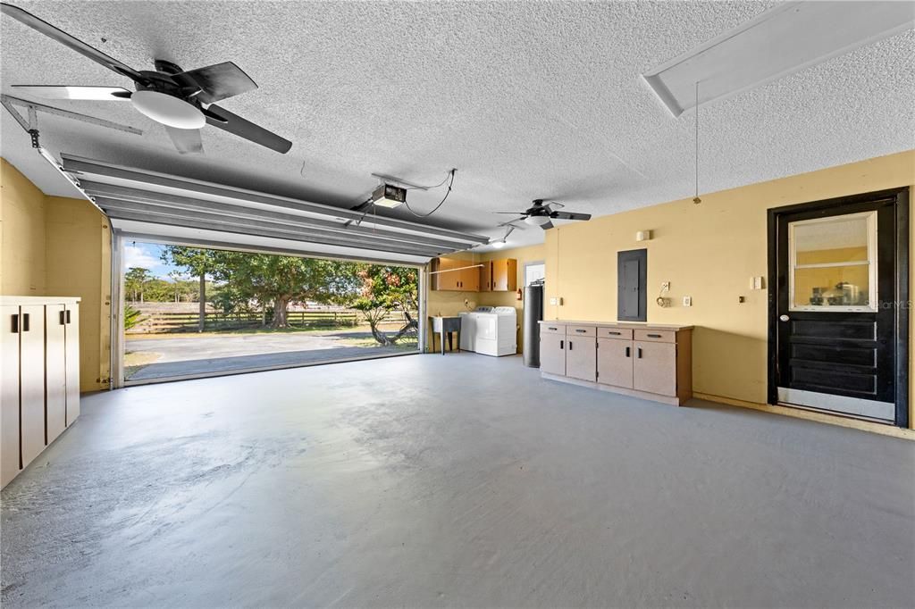 Activo con contrato: $525,000 (3 camas, 2 baños, 2277 Pies cuadrados)