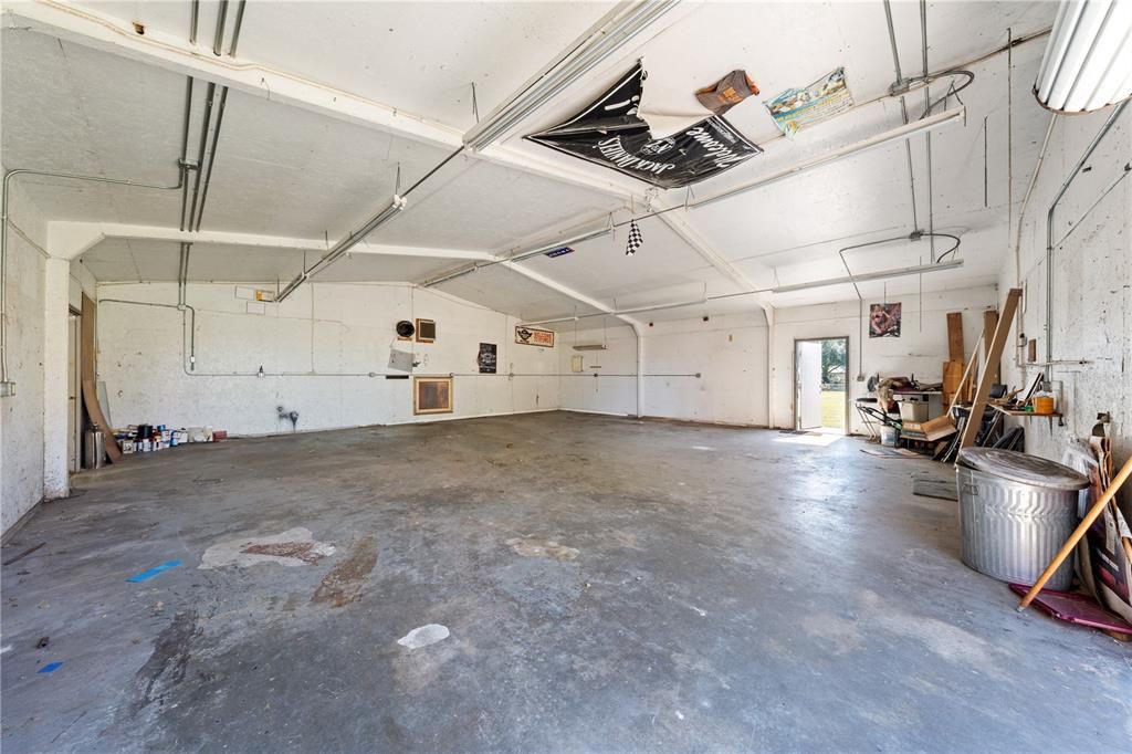 Activo con contrato: $525,000 (3 camas, 2 baños, 2277 Pies cuadrados)