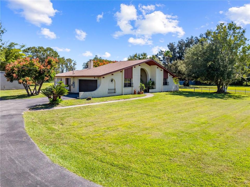 Activo con contrato: $525,000 (3 camas, 2 baños, 2277 Pies cuadrados)