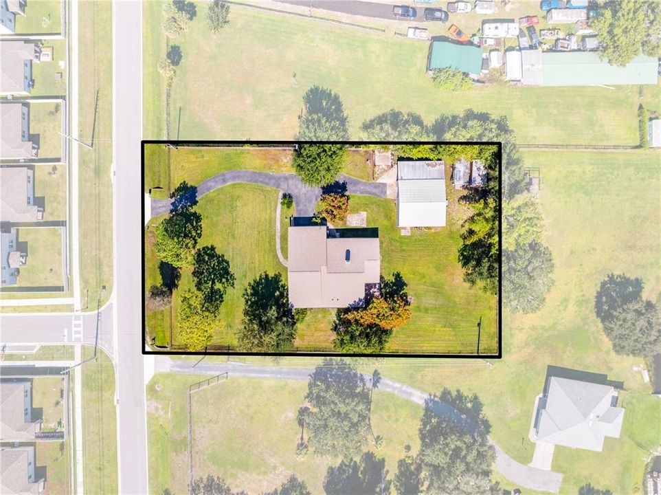 Activo con contrato: $525,000 (3 camas, 2 baños, 2277 Pies cuadrados)