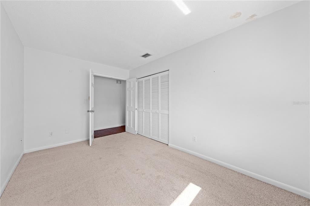 Activo con contrato: $525,000 (3 camas, 2 baños, 2277 Pies cuadrados)