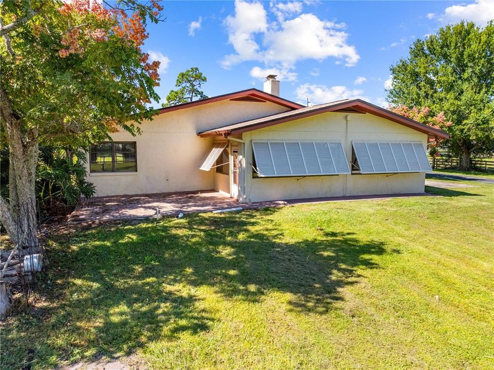 Activo con contrato: $525,000 (3 camas, 2 baños, 2277 Pies cuadrados)