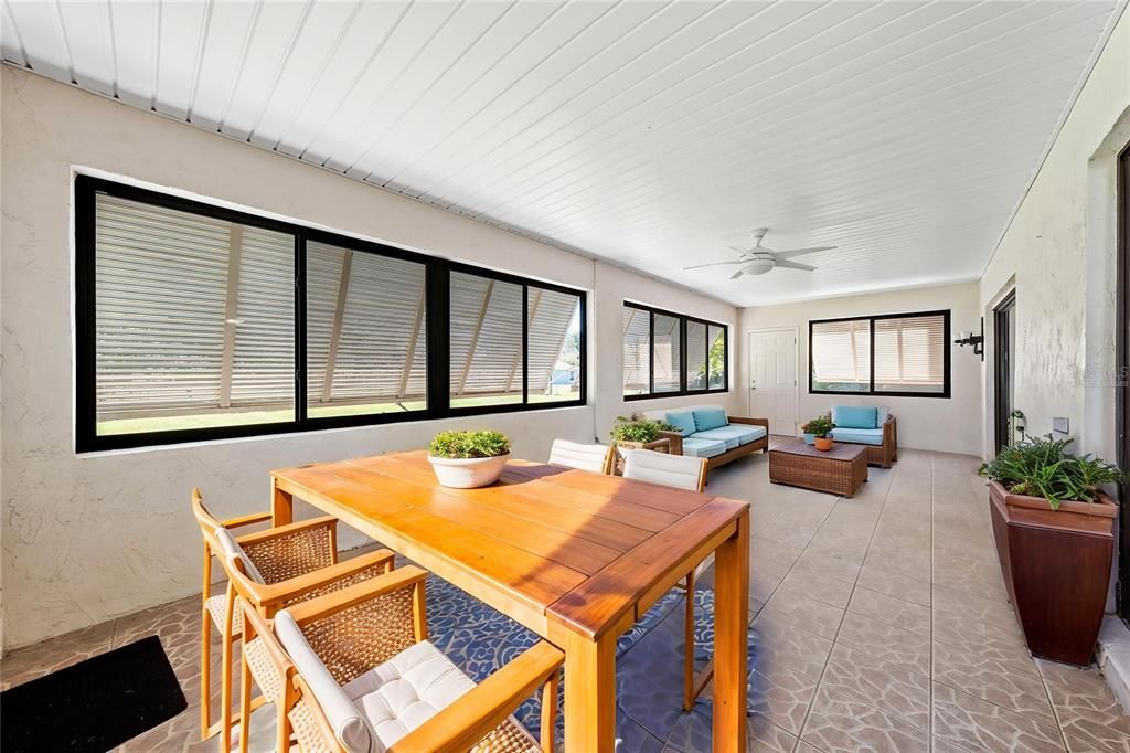 Activo con contrato: $525,000 (3 camas, 2 baños, 2277 Pies cuadrados)